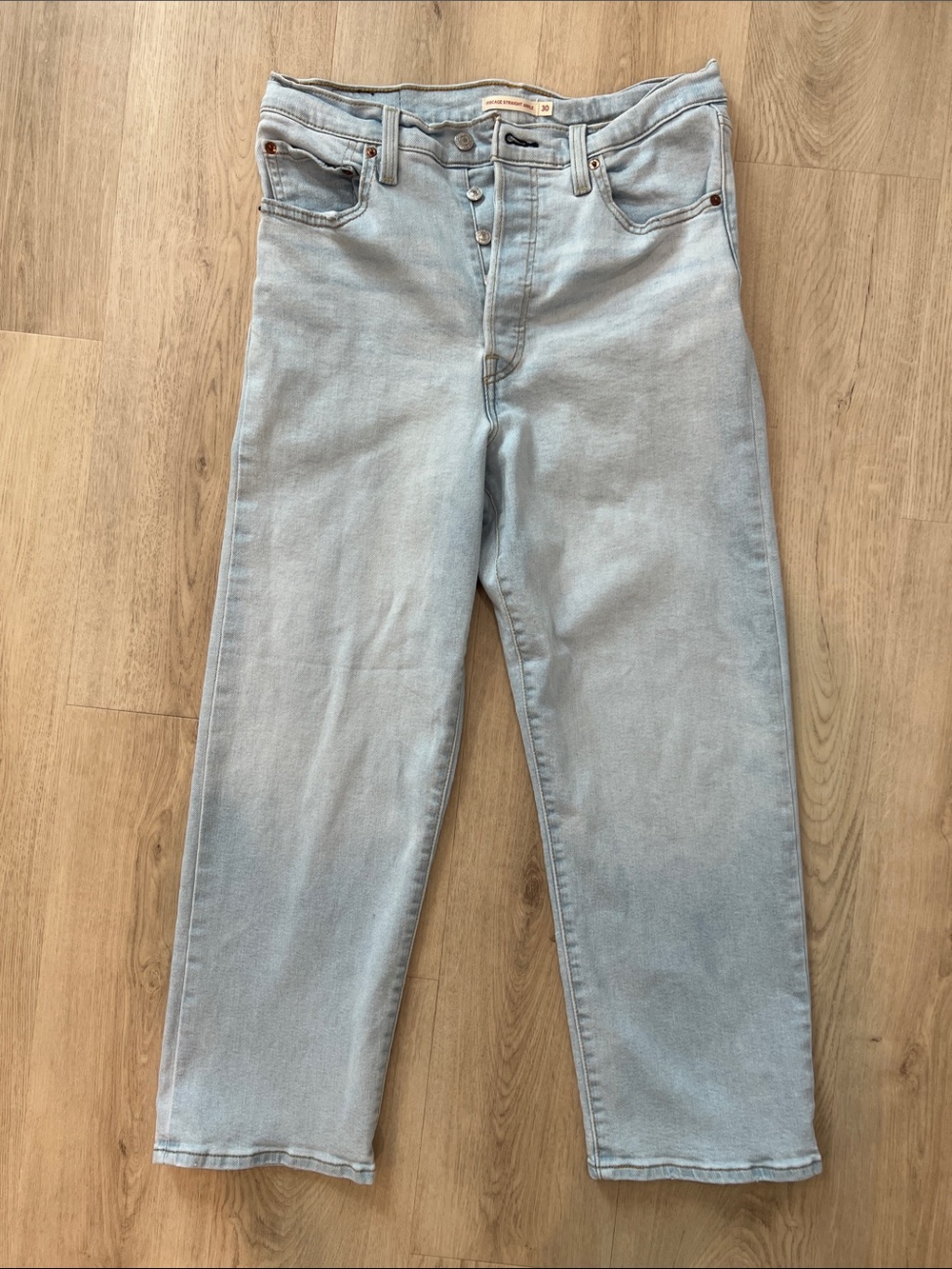 Levi's Woman’s Light Wash Straight Jeans